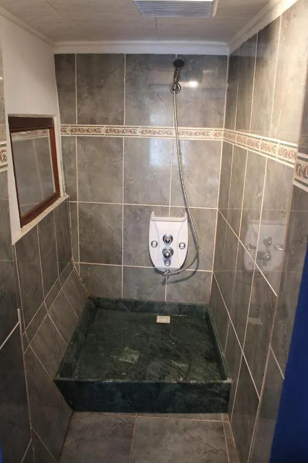 Fun House Hostel Boekarest 0*,  Roemenië