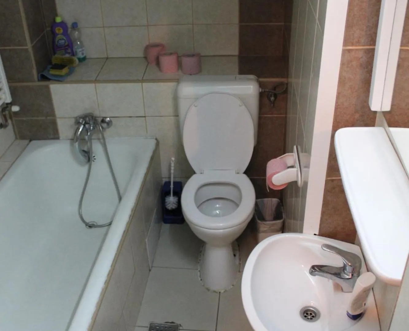 Albergue Fun House Bucarest Hostal