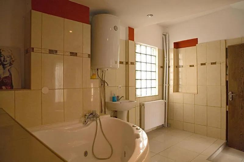 Hostal Albergue Fun House Bucarest